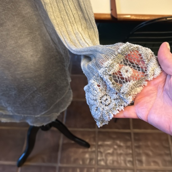 Ombré Lightweight Sweater - Large - Picture 3 of 9